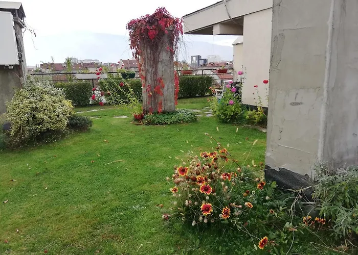 Button In Downtown Apartament Sofia