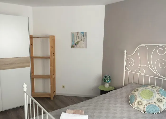 Apartman Button In Downtown