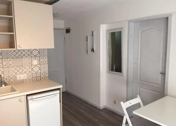 Apartman Button In Downtown *